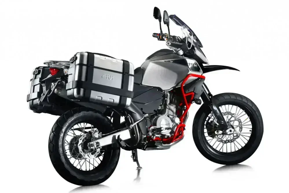 SWM SUPERDUAL T600 GT PACK - Předváděcí