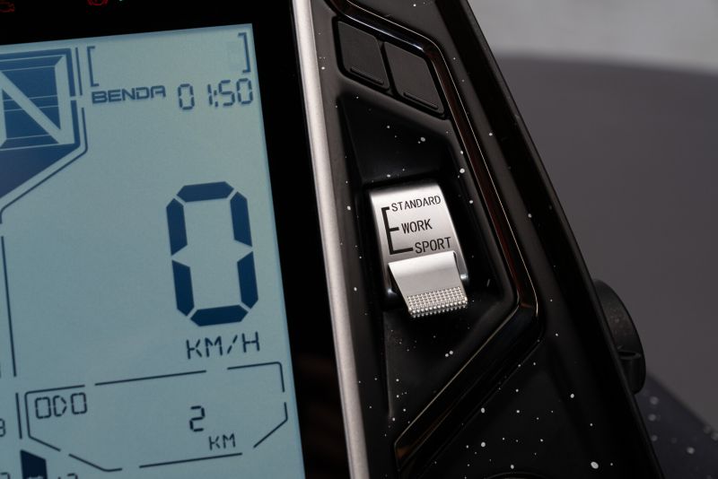 Benda REDSTONE 550 R2 ET dlouhá verze STANDARD s ESP