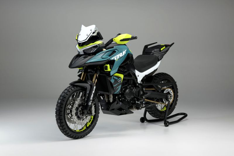 Benelli TRK 902X