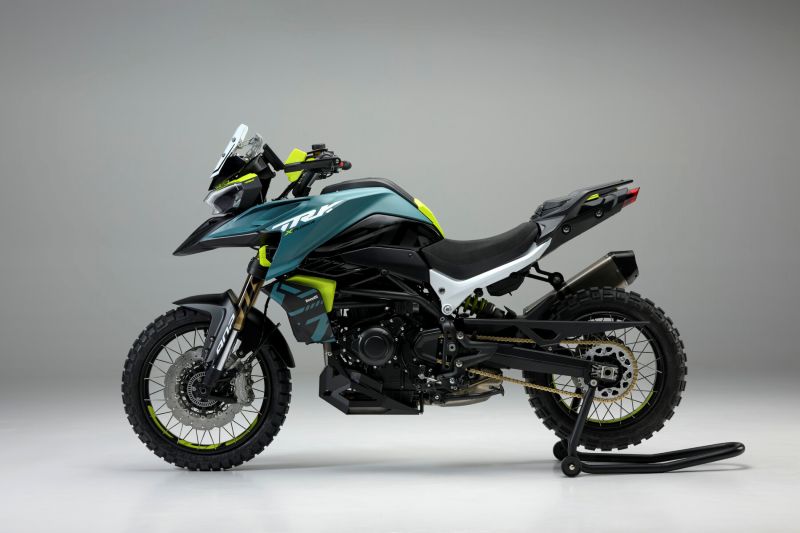 Benelli TRK 902X