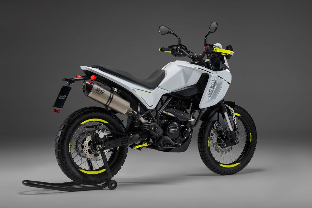 Benelli BKX 300